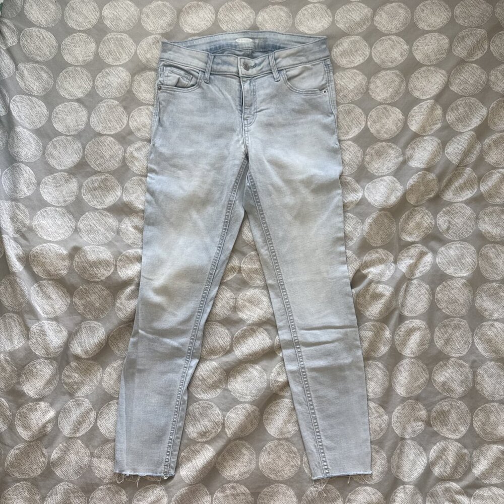 Old Navy Rockstar Super Skinny Ankle Light Denim Frayed Edge Jeans Sz 2 Petite